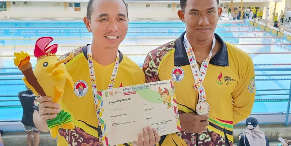 Atlet Gulat Riau Raih Emas di Porwil