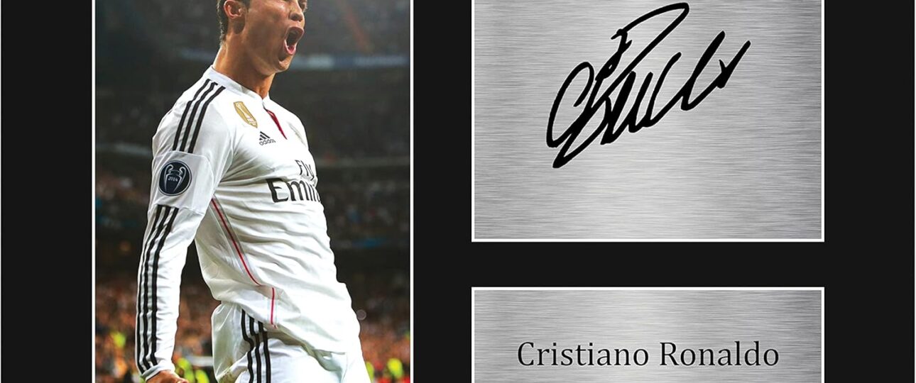 Bola Tanda Tangan Pemain Bintang Diburu Kolektor